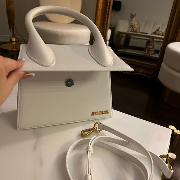 Jaquemus - Le Grand Chiquito Top Handle Bag with Strap - Picture 2 of 2